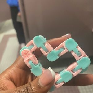 Meet your Posher, Nyaja